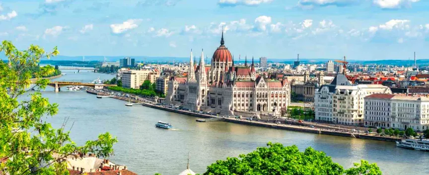 Budapest parliament at sunset — Breathe in Budapest yoga retreat, Hungary