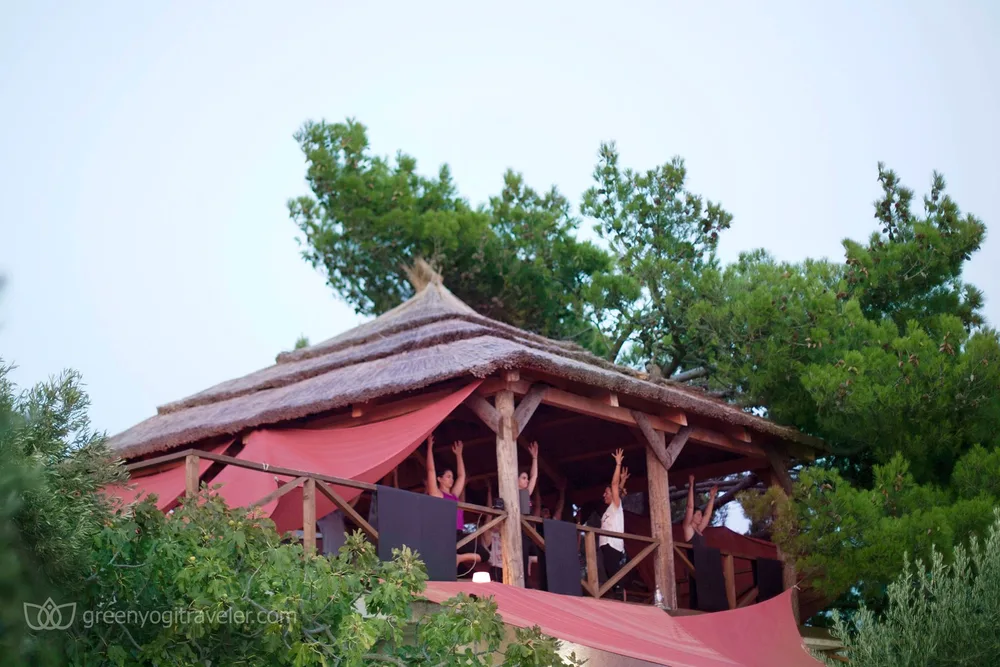 Seaside meditation in the shala at the Brač Island retreat with Yoga for Bad People, 2016